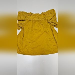 Girls junior small yellow blouse.